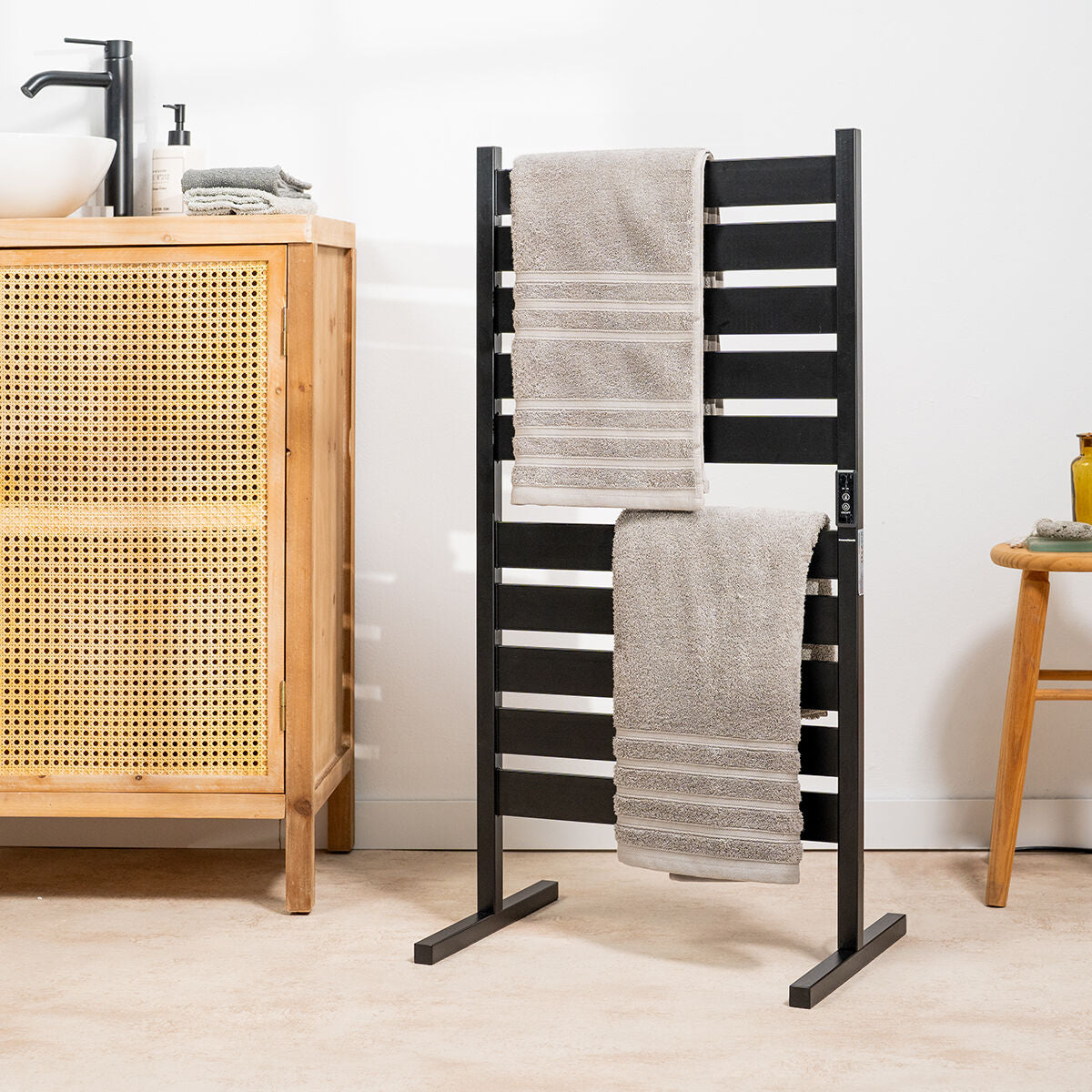 Electric Wall or Floor Towel Rail InnovaGoods WARMER 10 SLIM BARS Plastic Carbon steel (Refurbished C)